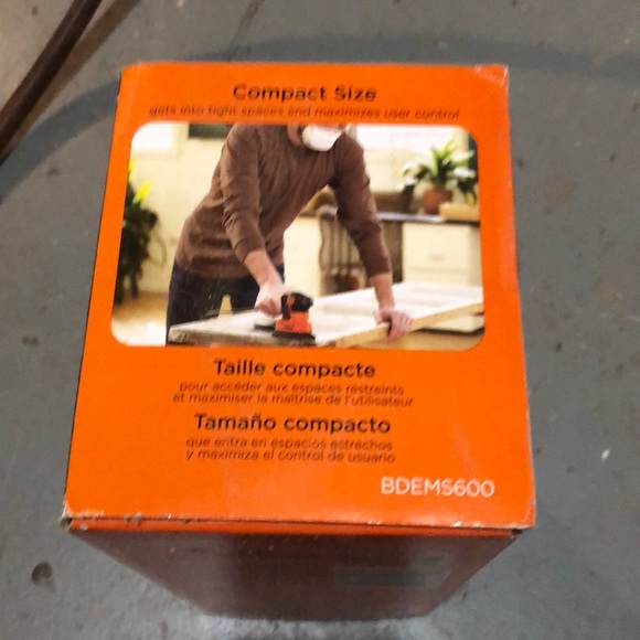 Black and decker sander - Picture 4 of 6